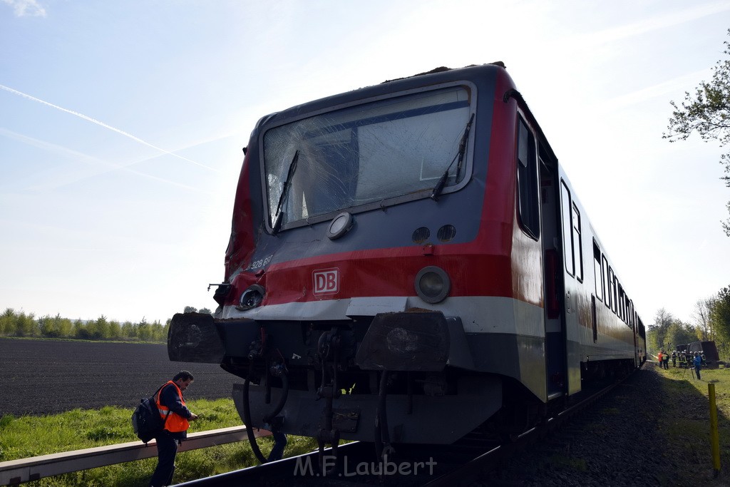 Schwerer VU LKW Zug Bergheim Kenten Koelnerstr P049.JPG - Miklos Laubert